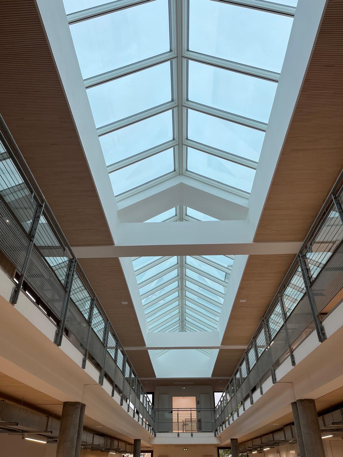 Verrière bâtiment tertiaire