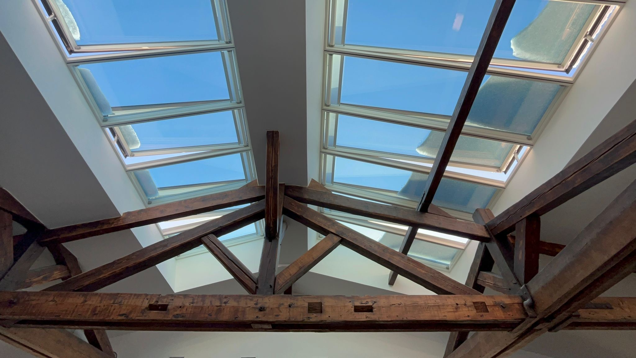 Double verrière avec charpente bois apparente